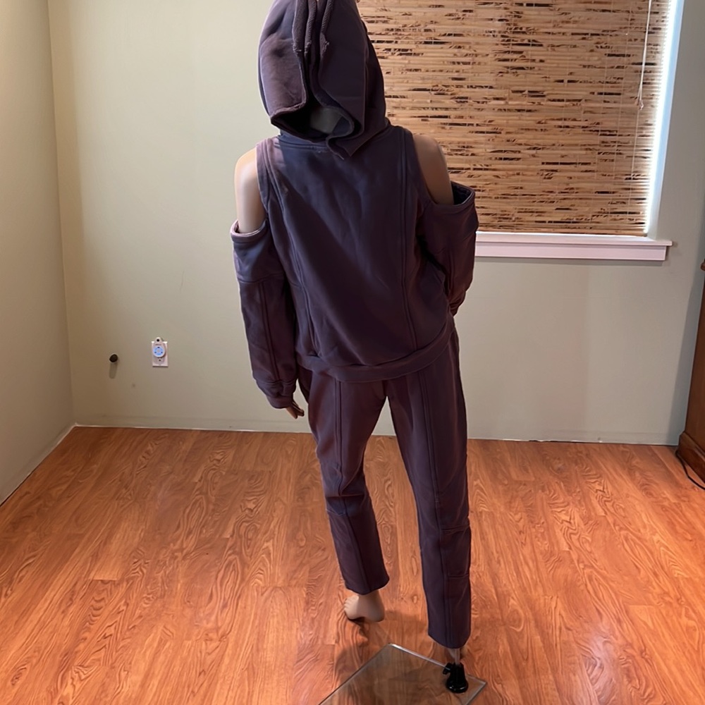 Akira Heavy Cotton 2 Piece Sweatpants And Matching Cold Shoulder Sweatshirt XL - Picture 5 of 15